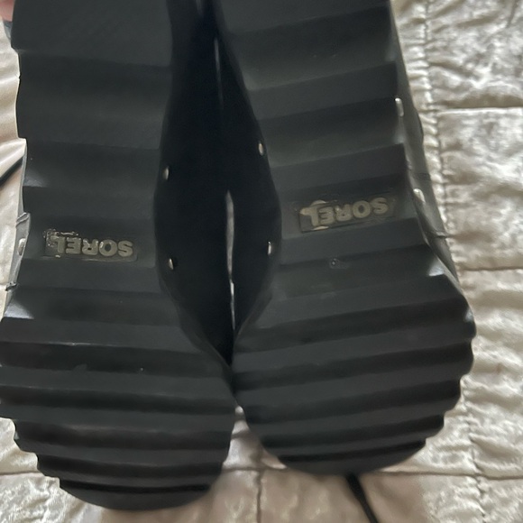 sorel boots - Picture 5 of 7